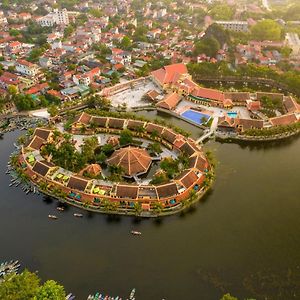 Emeralda Resort Tam Coc
